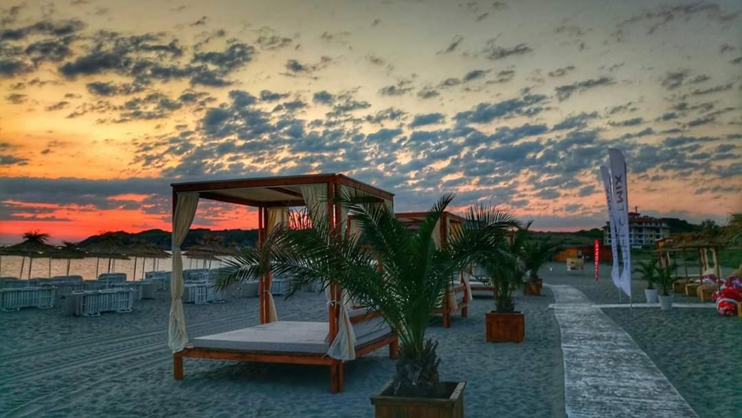 Aparthotel Regina Mare Tsarevo Exterior photo