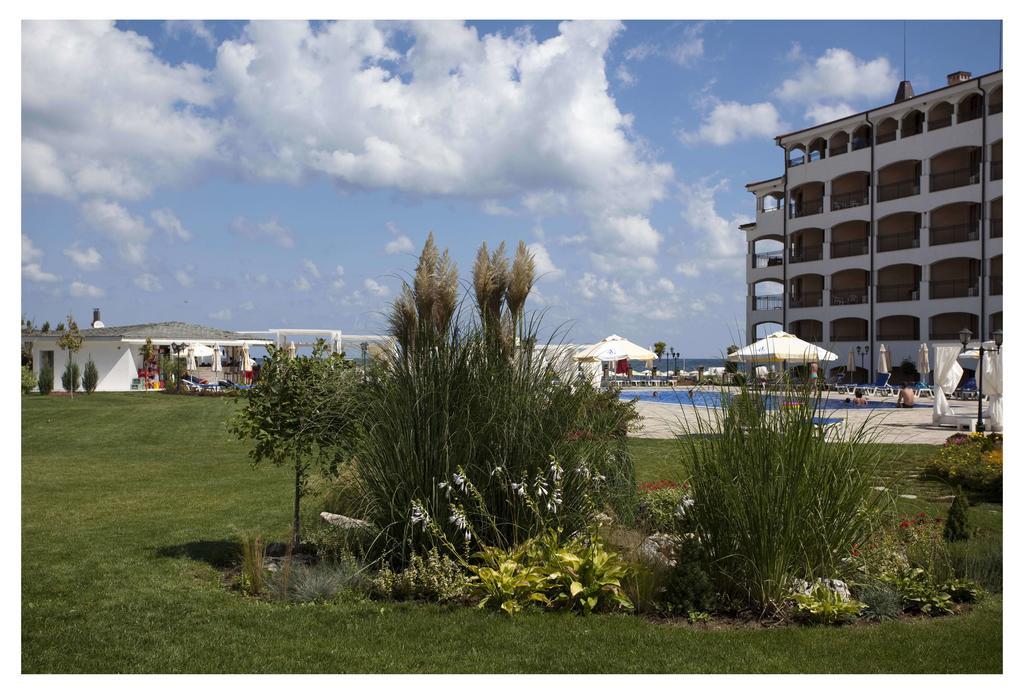Aparthotel Regina Mare Tsarevo Exterior photo