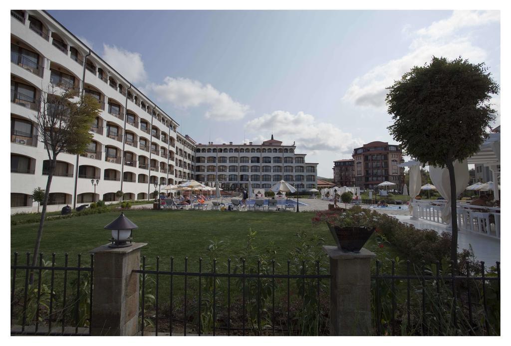 Aparthotel Regina Mare Tsarevo Exterior photo