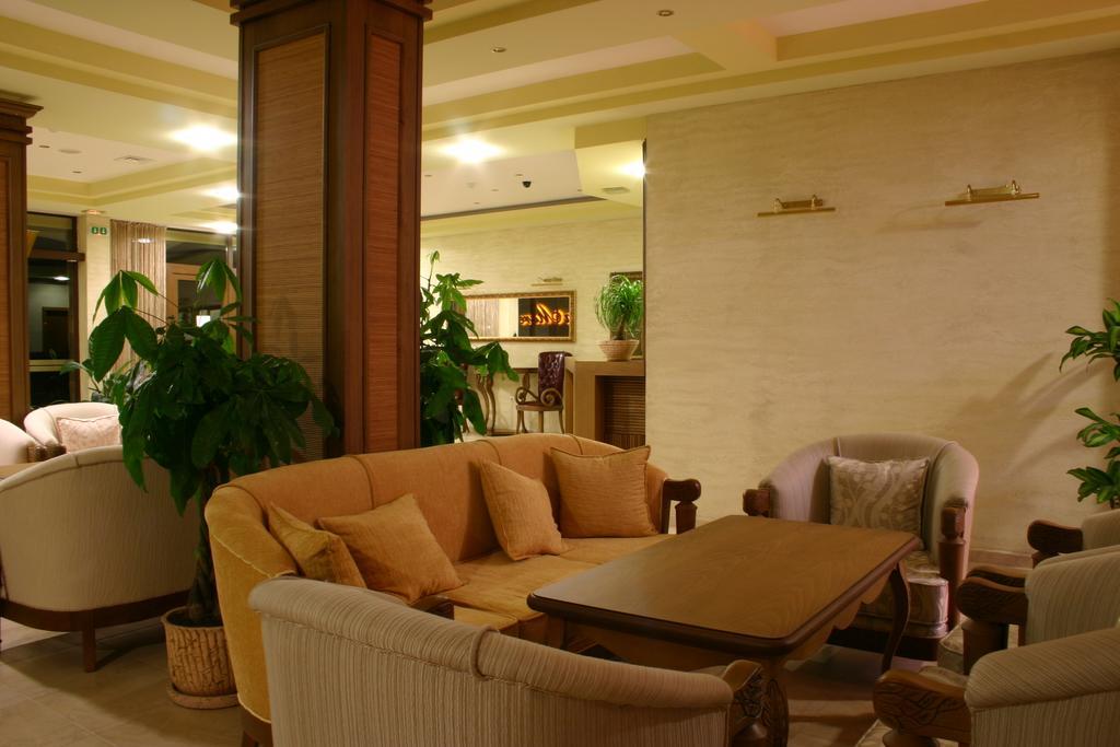 Aparthotel Regina Mare Tsarevo Exterior photo
